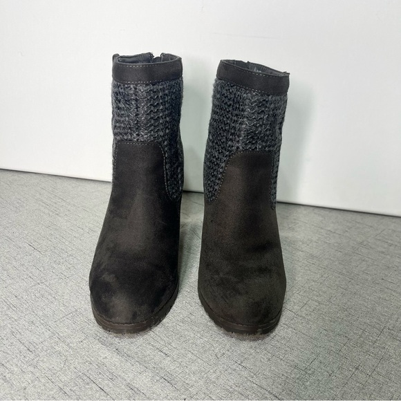 Juicy Contour Cable Knit High Heel Sweater Ankle Boots Gray 7.5 - Picture 3 of 12